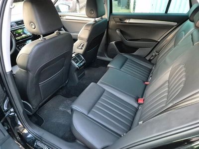 gebraucht Skoda Superb 2.0 TDI SCR 140kW DSG AMBITION COMBI ...