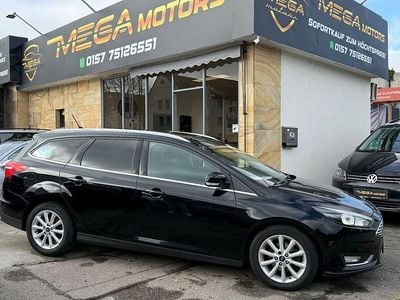 Gebraucht Ford Focus Titanium 125 PS (91 kW) 2016 Schwarz Limousine