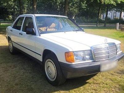 Gebraucht Mercedes 190 105 PS (77 kW) 1987 Weiß Limousine