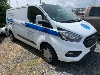 Gebraucht Ford Transit Custom Trend 131 PS (96 kW) 2020 Frostweiß Van / Kleinbus