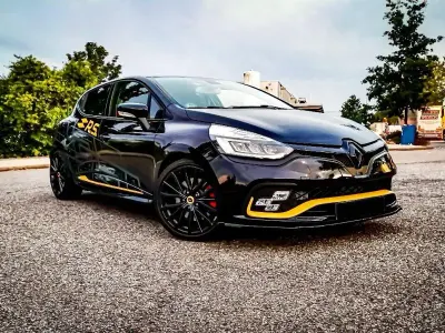 Brugt Renault Clio IV R.S. 220 HK (161 kW) 2018 Sort Hatchback