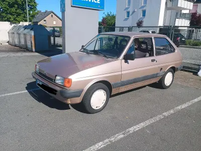 Gebraucht Ford Fiesta 49 PS (36 kW) 1987 Gold Kleinwagen