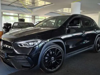 Gebraucht Mercedes GLA200 Night 163 PS (119 kW) 2022 Kosmosschwarz SUV