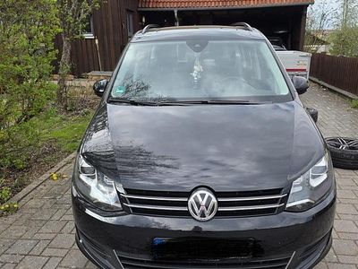 Second-hand VW Sharan 150 CP (110 kW) 2016 Negru Monovolum