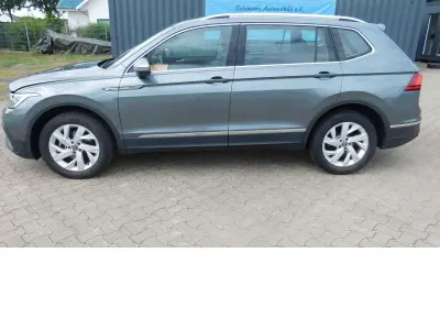 Gebraucht VW Tiguan Life 150 PS (110 kW) 2025 Grau SUV