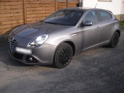 Gebraucht Alfa Romeo Giulietta Turismo 150 PS (110 kW) 2014 Grau Kleinwagen
