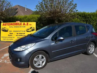 Gebraucht Peugeot 207 95 PS (69 kW) 2011 Grau Kombi