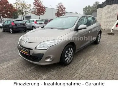 Occasion Renault Mégane Expression 110 ch (80 kW) 2011 Beige Berline