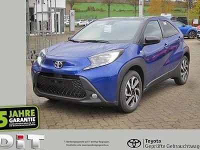 Neu Toyota Aygo X 72 PS (52 kW) 2025 Blau SUV