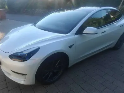 Gebraucht Tesla Model 3 366 kW (498 PS) 2021 Weiß Limousine