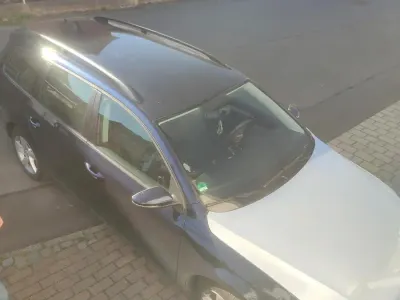 Second-hand VW Passat 140 CP (102 kW) 2011 Albastru Hatchback