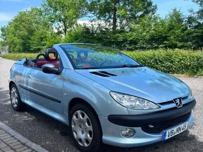 Gebraucht Peugeot 206 CC 136 PS (100 kW) 2001 Silber Cabrio
