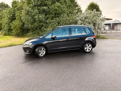 Gebraucht VW Golf Sportsvan 125 PS (91 kW) 2017 Schwarz Van / Kleinbus