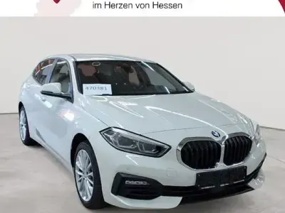 Gebraucht BMW 120 Advantage 190 PS (139 kW) 2022 Weiß Limousine