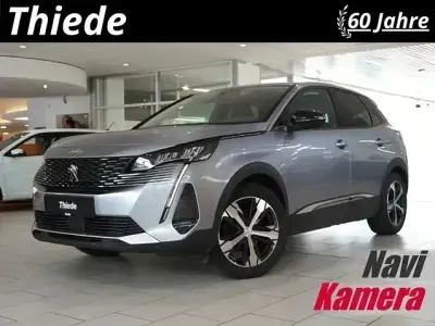 Gebraucht Peugeot 3008 Allure 131 PS (96 kW) 2022 Gris artense metallic SUV