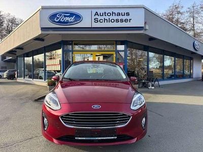 Gebraucht Ford Fiesta Titanium 95 PS (69 kW) 2019 Rubyrot (metallic) Kleinwagen