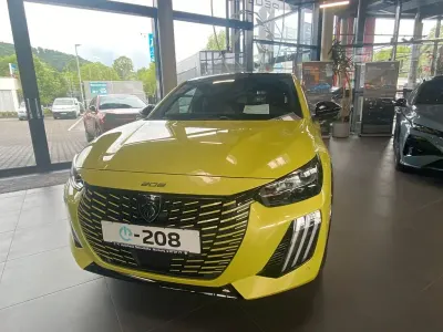 Neu Peugeot e-208 GTi 100 kW (136 PS) 2026 Gelb Kleinwagen
