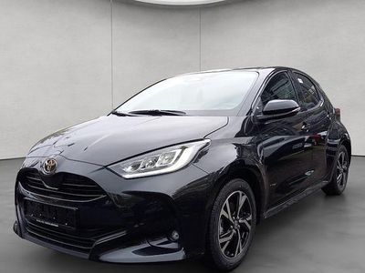 Neu Toyota Yaris Hybrid Comfort 116 PS (85 kW) 2025 Mysticschwarz mica Limousine