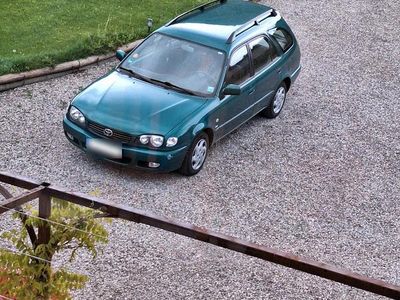 Usata Toyota Corolla 110 CV (80 kW) 2001 Verde Station wagon