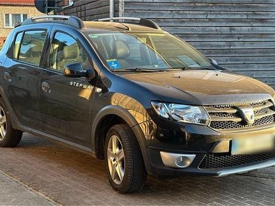 Gebraucht Dacia Sandero Stepway 90 PS (66 kW) 2013 Schwarz SUV