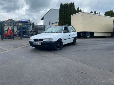 gebraucht Opel Astra caravan 1.6i