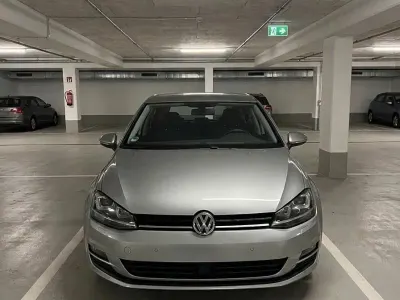 Gebraucht VW Golf VII Edition 86 PS (63 kW) 2014 Grau Limousine