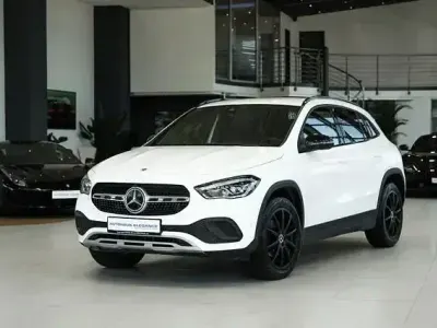 Gebraucht Mercedes GLA200 Business 163 PS (119 kW) 2020 Polarweiss  unilack SUV