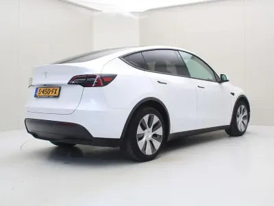 Gebraucht Tesla Model Y Standard Range 250 kW (341 PS) 2022 Weiß SUV