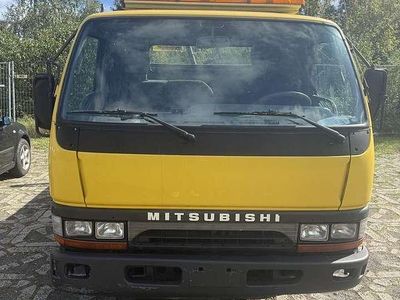 Gelb Gebraucht 1996 Mitsubishi Canter Van / Kleinbus | 5.499 €