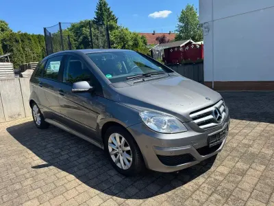 Gebraucht Mercedes B180 109 PS (80 kW) 2008 Grau Van / Kleinbus