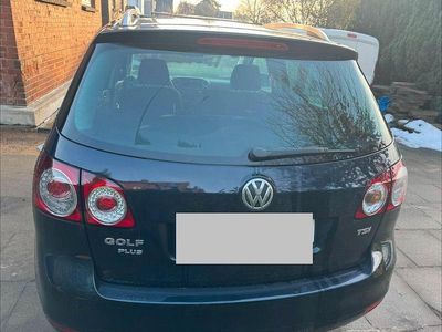 Schwarz Gebraucht 2011 VW Golf Plus Cross Trendline Van / Kleinbus | 6.100 € (Fairer Preis)