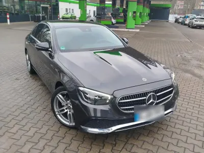 Gebraucht Mercedes E200 211 PS (155 kW) 2022 Grau Limousine