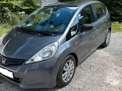 Gebraucht Honda Jazz Trend 90 PS (66 kW) 2013 Grau Kleinwagen