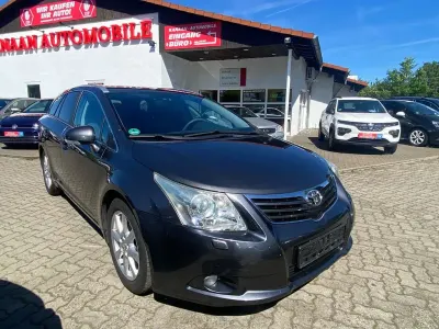 Gebraucht Toyota Avensis Sol 147 PS (108 kW) 2011 Grau Kombi
