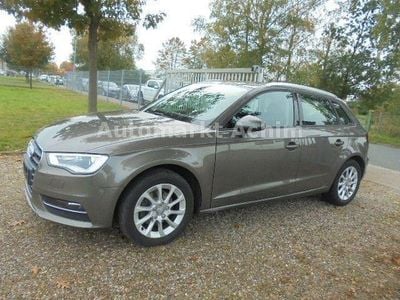Gebraucht Audi A3 Ambiente 122 PS (89 kW) 2013 Grau Limousine