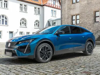 Gebraucht Peugeot 408 GT 131 PS (96 kW) 2023 Blau SUV