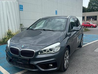 BMW 225