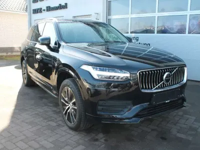 Gebraucht Volvo XC90 Momentum 250 PS (183 kW) 2020 Onyx black SUV