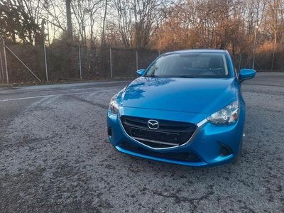 Blau Gebraucht 2016 Mazda 2 Center-Line Limousine | 7.999 € (Fairer Preis)