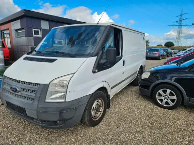 Gebraucht Ford Transit 125 PS (91 kW) 2012 Weiß Pickup