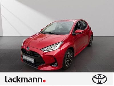Gebraucht Toyota Yaris Hybrid Team 116 PS (85 kW) 2022 Rot Limousine