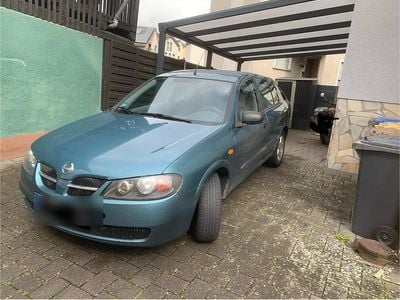 Nissan Almera