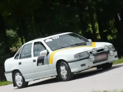 Gebraucht Opel Vectra 150 PS (110 kW) 1993 Weiß Limousine