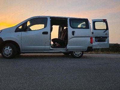 Nissan NV200