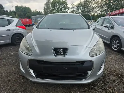 Gebraucht Peugeot 308 SW Access 98 PS (72 kW) 2011 Silber Kombi