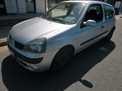 Gebraucht Renault Clio II 107 PS (78 kW) 2005 Silber Kleinwagen
