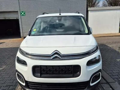 Gebraucht Citroën Berlingo Live 131 PS (96 kW) 2019 Weiß Van / Kleinbus
