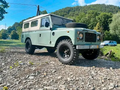 Gebraucht Land Rover 3 120 PS (88 kW) 1983 Grün SUV