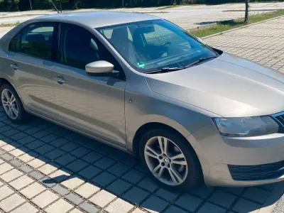 Gebraucht Skoda Rapid 105 PS (77 kW) 2014 Beige Kleinwagen