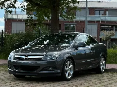 Gebraucht Opel Astra 115 PS (84 kW) 2009 Grau Cabrio